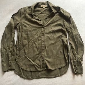 Cloth & Stone army green button down shirt